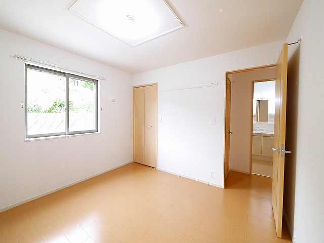 メテオール学園前の内装|個人の部屋や寝室として使える洋室です