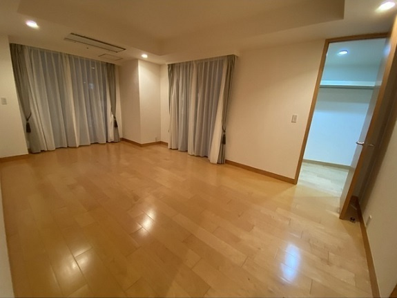 千代田区三番町の賃貸マンションの洋室