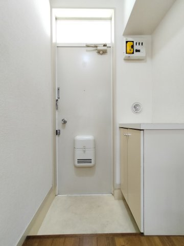 【玄関】