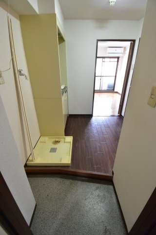 リバティ堺６号館の玄関