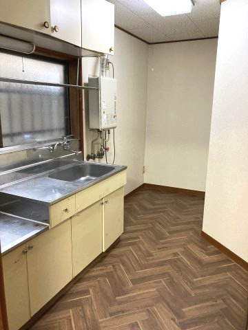 保古ハイツのキッチン|おしゃれなフローリングになりました！