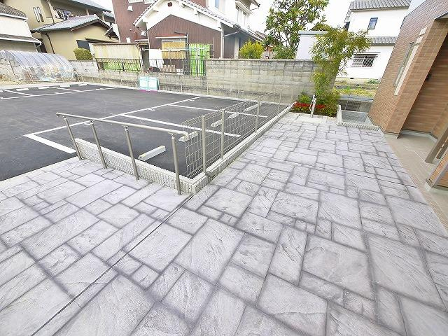 グランディールⅤのエントランス|清潔なエントランスです