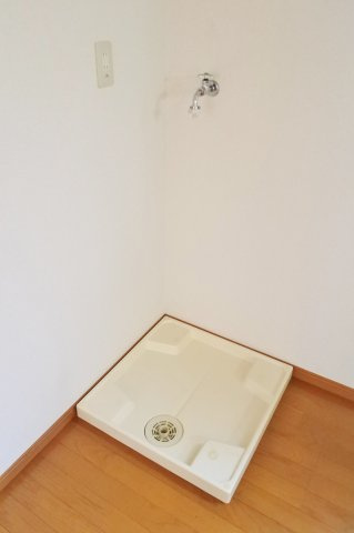 ソレイユ壱番館のその他|室内洗濯機置き場