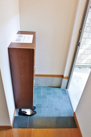 ソレイユ壱番館の玄関