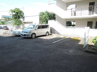 【駐車場】