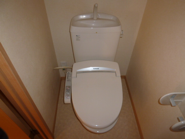 フォーチューン真壁Bのトイレ|シャワー付きトイレ