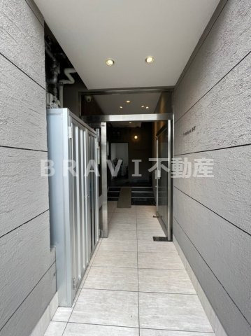 プリマヴェーラ谷町　BRAVI不動産のエントランス|【プリマヴェーラ谷町】落ち着いたエントランスです