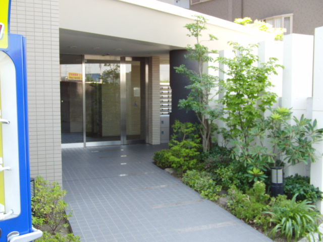 ウィスタリア三国のエントランス