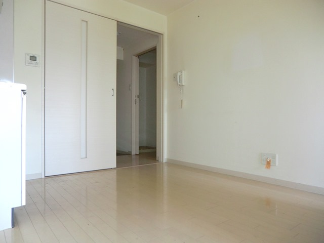 ウィスタリア三国の居間・リビング