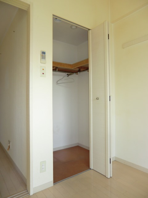 ウィスタリア三国の収納