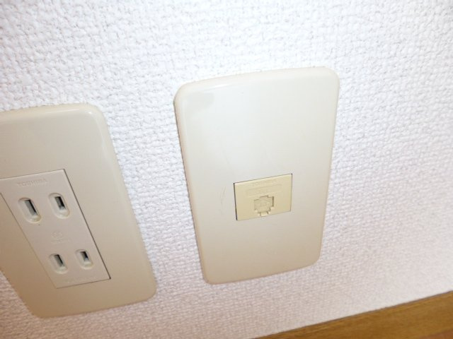 プチプラージュBの設備|電話モジュラー