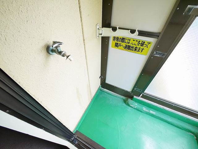 ディアコート奈良（東木辻町）の設備|バルコニーに洗濯機置き場がございます。