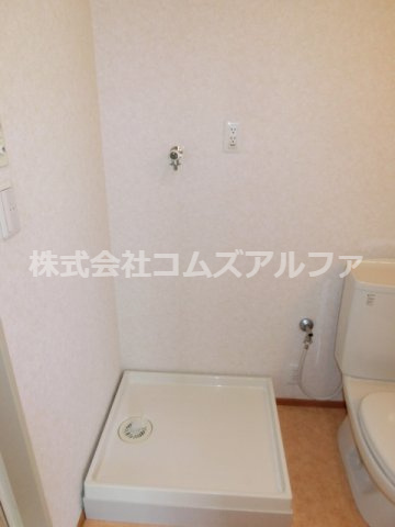 メゾンサリナの洗面所|メゾンサリナ　室内洗濯機置場