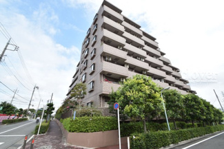 【外観】 | 角地に立地