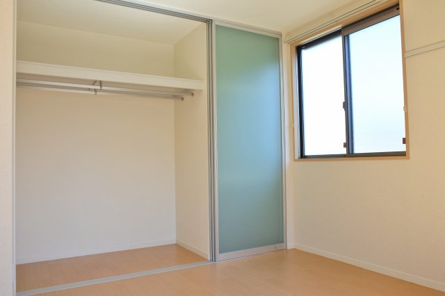 ブルースカイコートの収納|洋室収納！