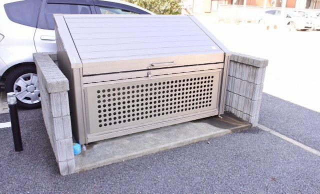 ブルースカイコートのその他共用部分|ゴミ捨て場