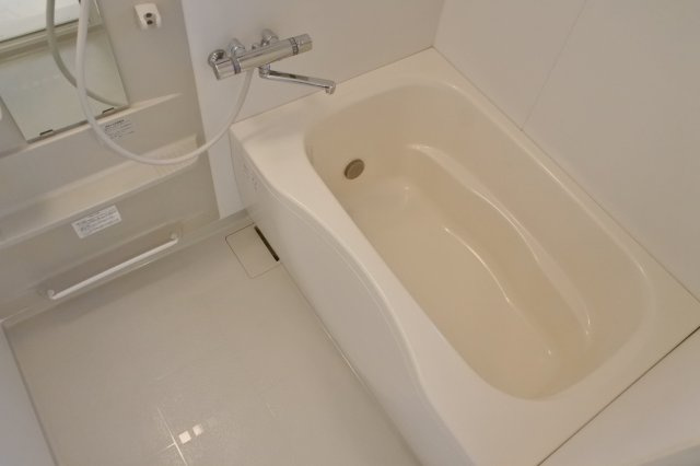 ブルースカイコートの浴室|追い焚き付き♪