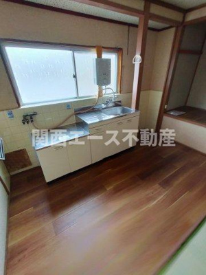  | 八軒家