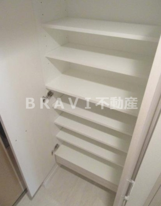 S-RESIDENCE緑橋駅前（エスレジデンス緑橋駅前）　BRAVI不動産の収納|【S-RESIDENCE緑橋駅前】シューズボックス