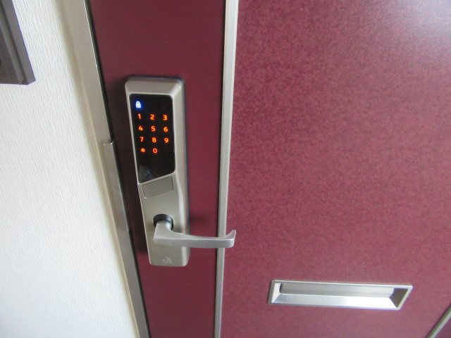 ハイツオカダの玄関|サンプル写真になります。