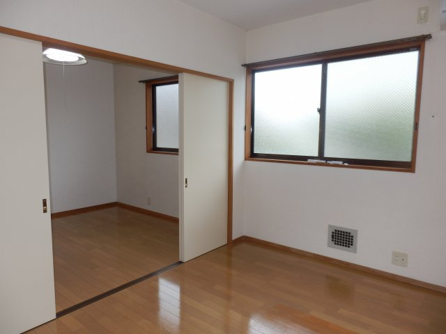 ハイツオカダの居間・リビング|サンプル写真になります。