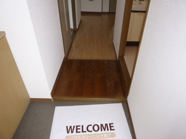 ドメスティックカーサの玄関