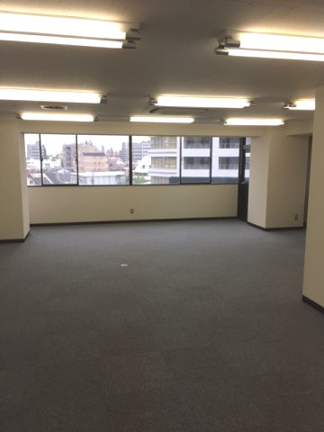 新宿区西新宿６丁目の事務所の周辺