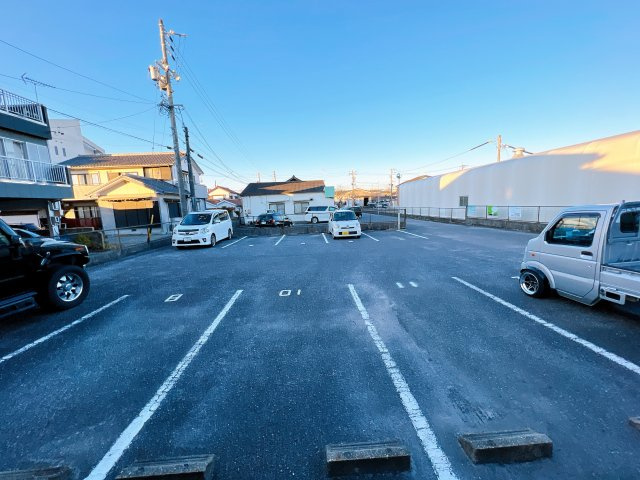 ヴィブレ司の駐車場
