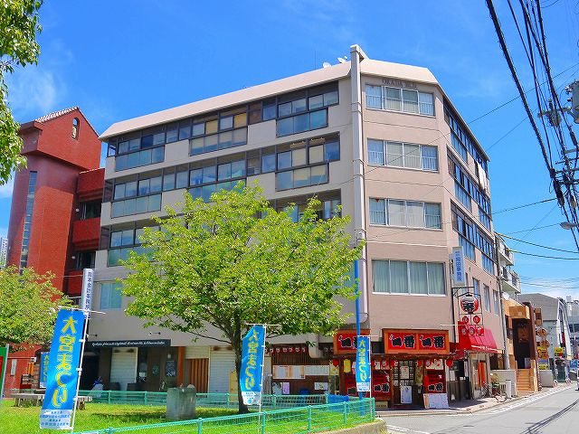 岡田ビル（大宮町）の外観