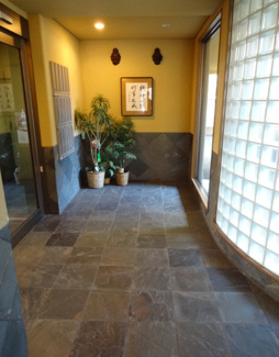 【エントランス】