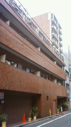 グランドメゾン新宿東の外観