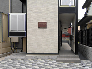 【エントランス】 | 湊町ＬＡ１