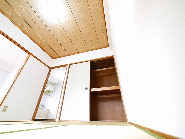 グレースコーポ東生駒の収納|大きなものも収納できそうです