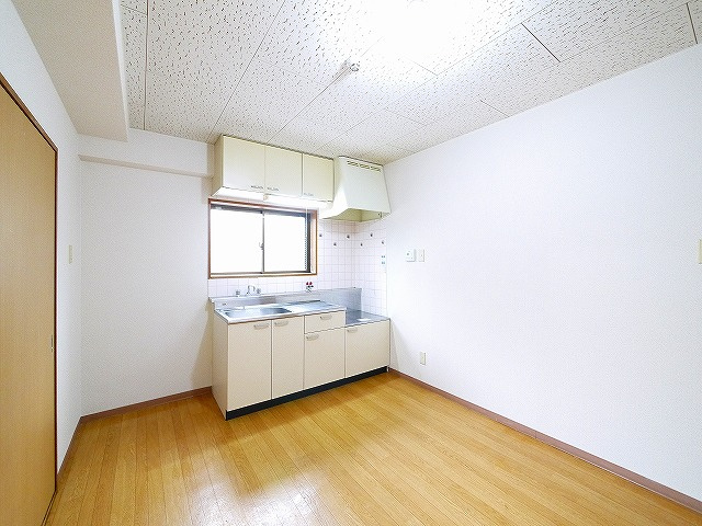 グレースコーポ東生駒の居間・リビング|ゆったり過ごせるリビングです