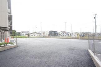 【駐車場】