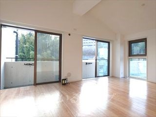 広島市安佐北区落合１丁目の賃貸マンションの居間・リビング