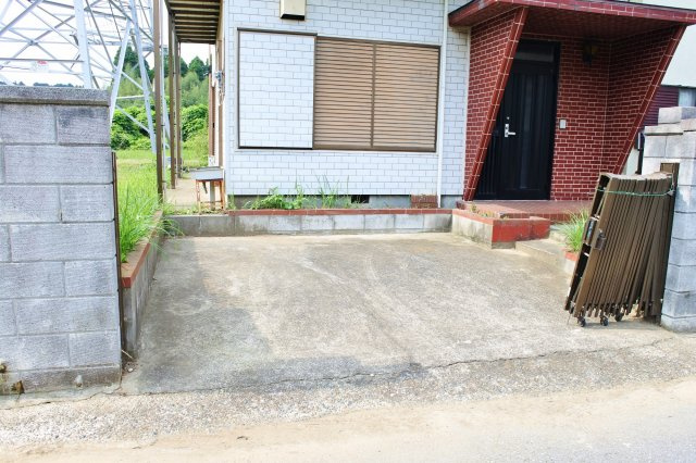 東金貸家の駐車場