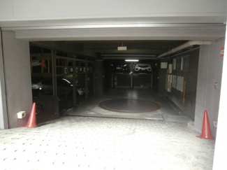 【駐車場】