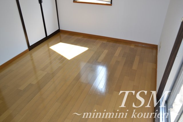 フェニックスハイツＣ棟の洋室|床は人気のフローリング