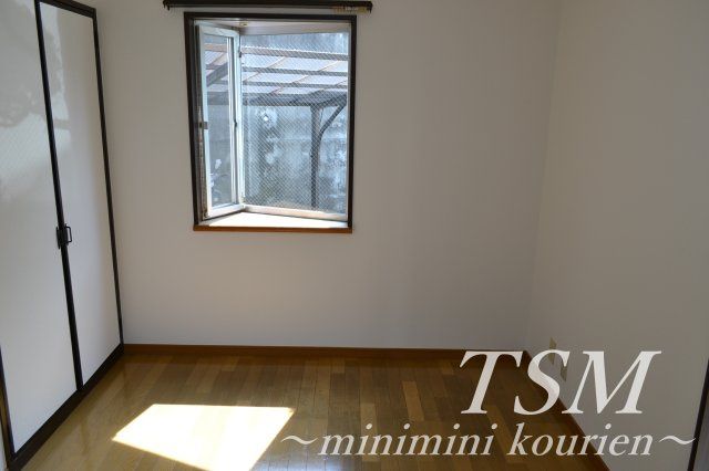 フェニックスハイツＣ棟の内装|角部屋なので小窓あります