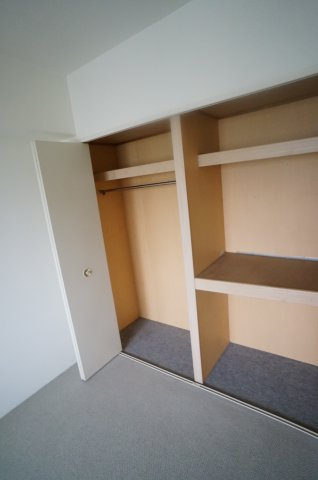 ジャルダン宝塚中山台弐番館Ｂ棟の収納