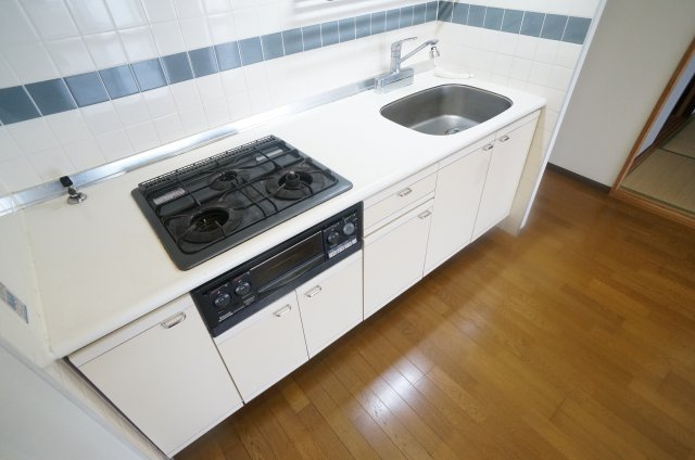 ジャルダン宝塚中山台弐番館Ｂ棟のキッチン
