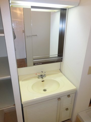 ジャルダン宝塚中山台弐番館Ｂ棟の独立洗面台