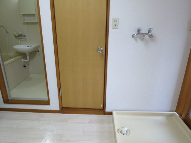 第二萩山コーポのその他|室内洗濯機置場