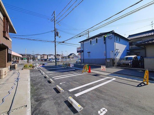 ヌーベルの駐車場|駐車場完備です