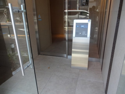 【エントランス】 | レアライズ日暮里WEST