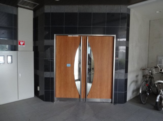 【エントランス】