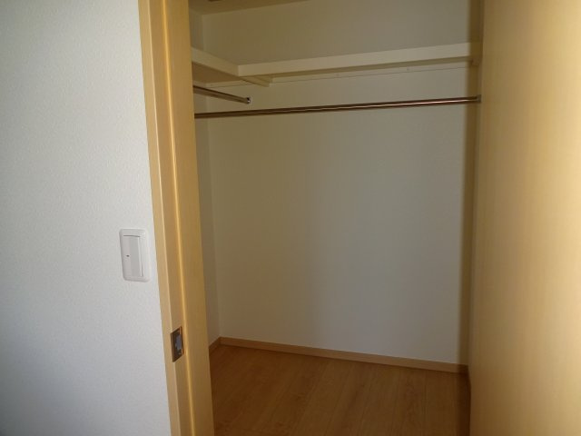 パークアーバン奥戸の収納|ウォークインクローゼット