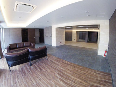 【エントランス】 | ブランズ宝塚梅野町 | 高級感のある広くて綺麗なロビー！