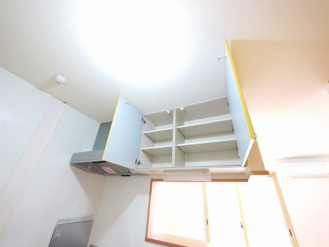 フォンティーヌのキッチン|コンパクトなキッチンで掃除もラクラク